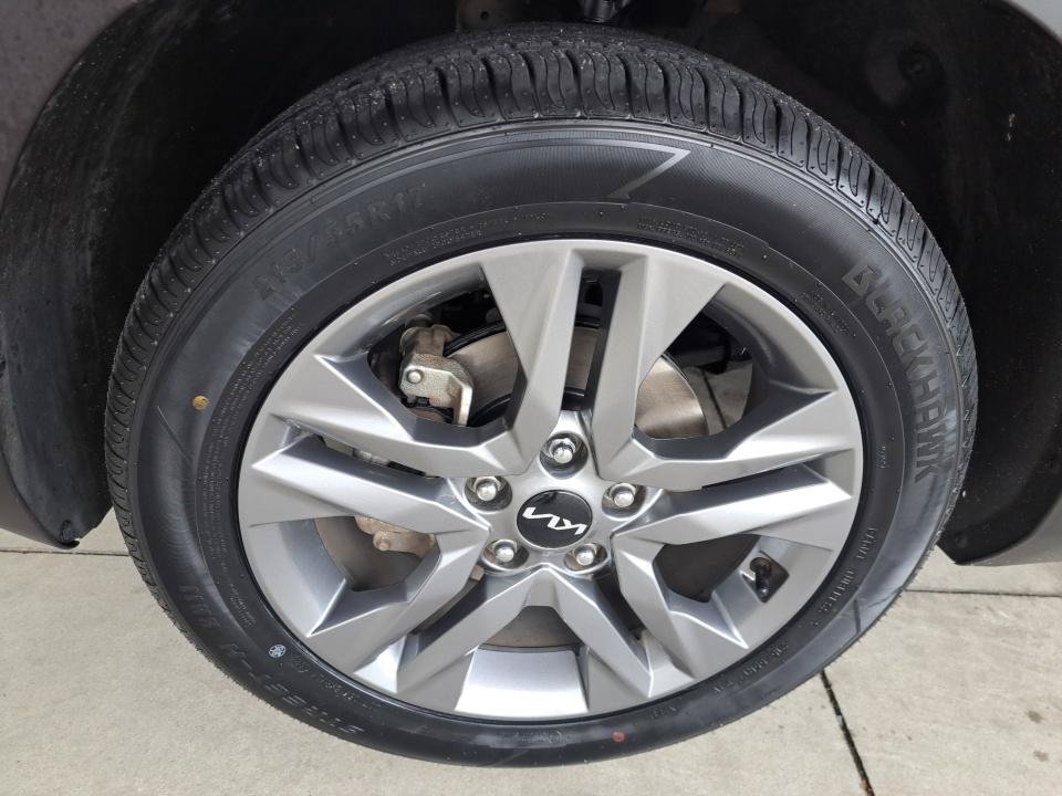 Used 2023 Kia Seltos S FWD image 26