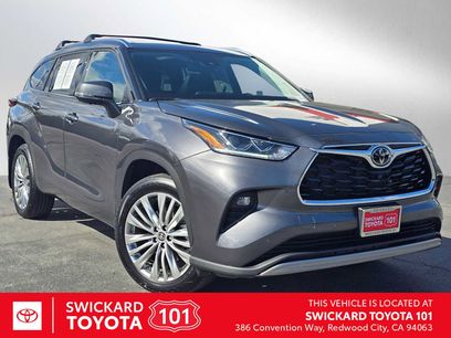 Used 2024 Toyota Highlander Platinum