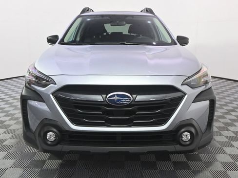 Used 2025 Subaru Outback Premium AWD/4WD image 10