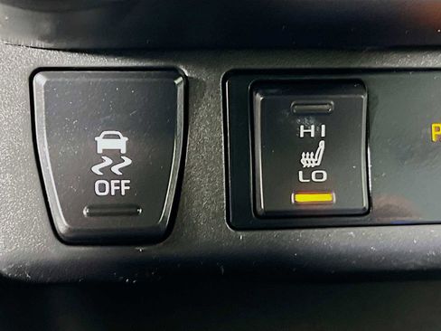 Used 2021 Toyota RAV4 XLE w/ Convenience Package AWD/4WD image 20