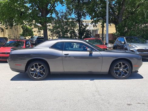 Used 2019 Dodge Challenger SXT w/ Plus Package RWD image 10