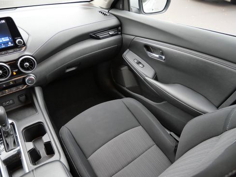 Used 2023 Nissan Sentra SV image 11