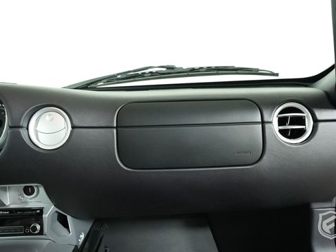 Used 2005 Ford GT image 38