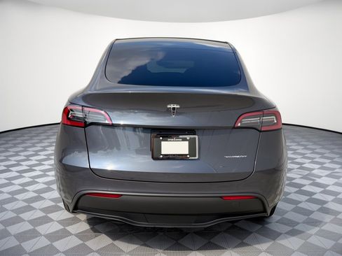 Used 2023 Tesla Model Y Long Range AWD/4WD image 11