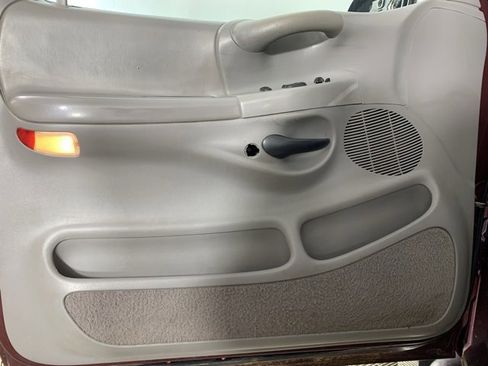 Used 1997 Ford F150 XLT image 24