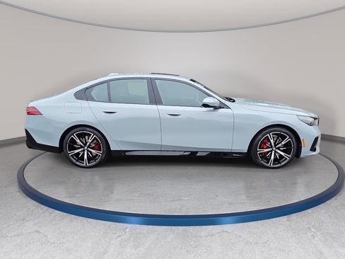 New 2027 BMW 530i xDrive AWD/4WD image 4