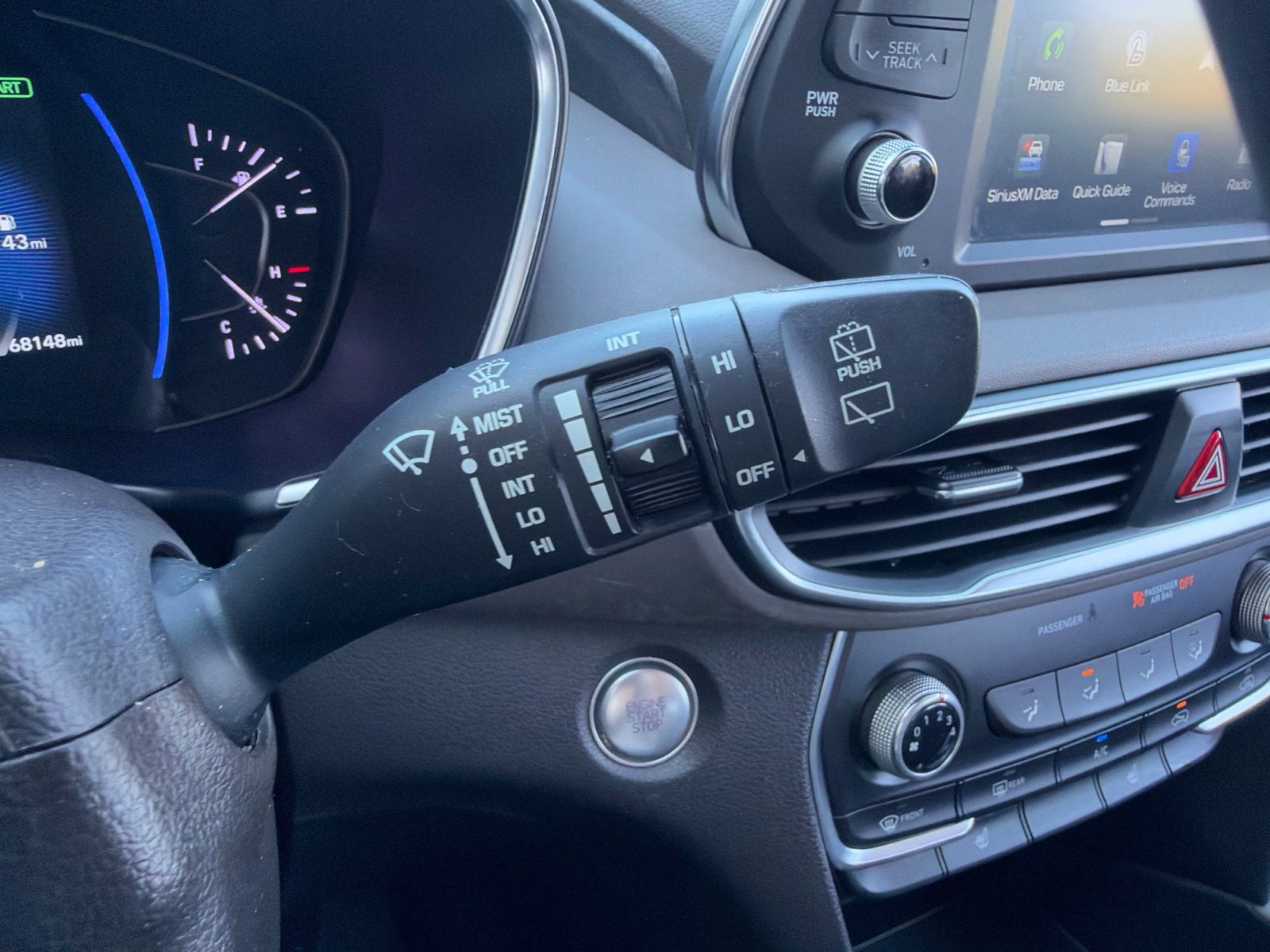 Used 2019 Hyundai Santa Fe SEL FWD image 22