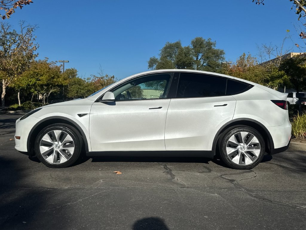 Used 2023 Tesla Model Y Long Range AWD/4WD image 8