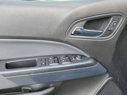 Used 2015 Chevrolet Colorado Z71 image 6