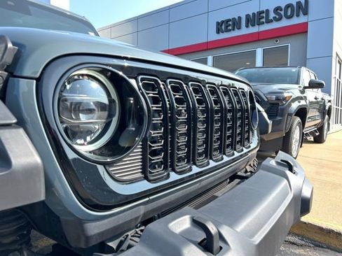 Used 2025 Jeep Wrangler Unlimited Sport S 4xe AWD/4WD image 18