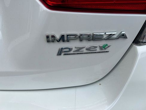 Used 2017 Subaru Impreza 2.0i image 6