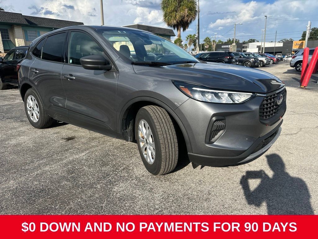Used 2025 Ford Escape Active FWD image 2