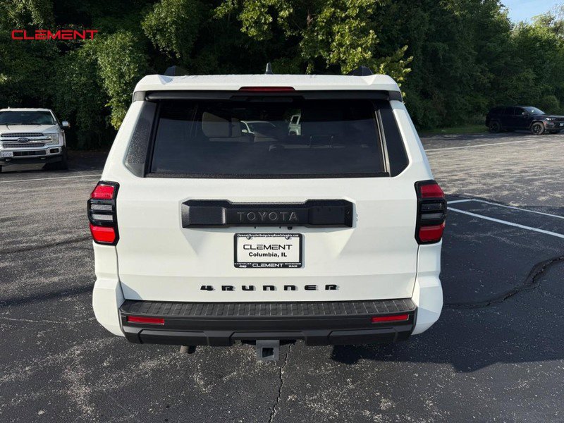 Used 2025 Toyota 4Runner SR5 AWD/4WD image 7