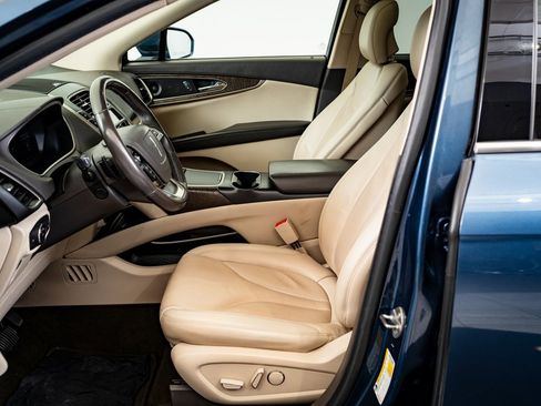 Used 2019 Lincoln Nautilus Select image 37