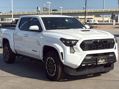 New 2026 Toyota Tacoma TRD Sport RWD image 7