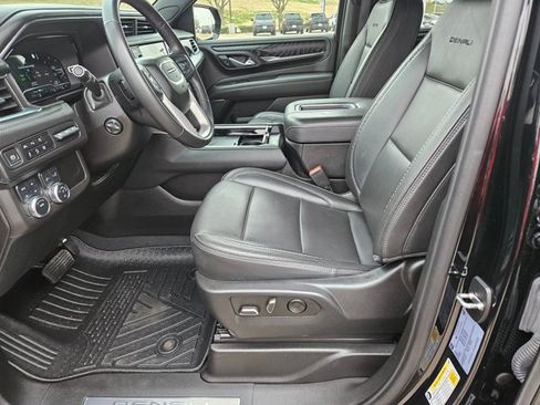 Used 2023 GMC Yukon Denali image 16