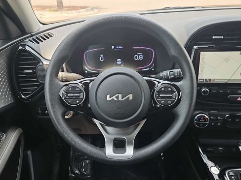 Used 2024 Kia Soul S FWD image 11