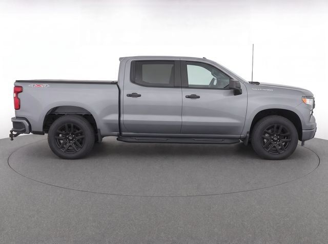 Used 2025 Chevrolet Silverado 1500 Custom AWD/4WD image 2