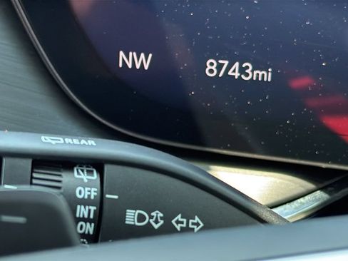 Used 2025 Buick Envision Sport Touring AWD/4WD image 16