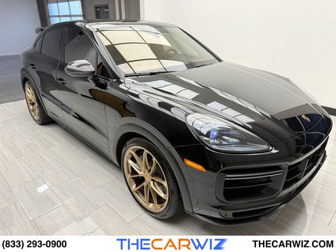Used 2023 Porsche Cayenne Turbo GT image 32