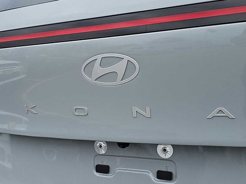Used 2024 Hyundai Kona SEL AWD/4WD image 30