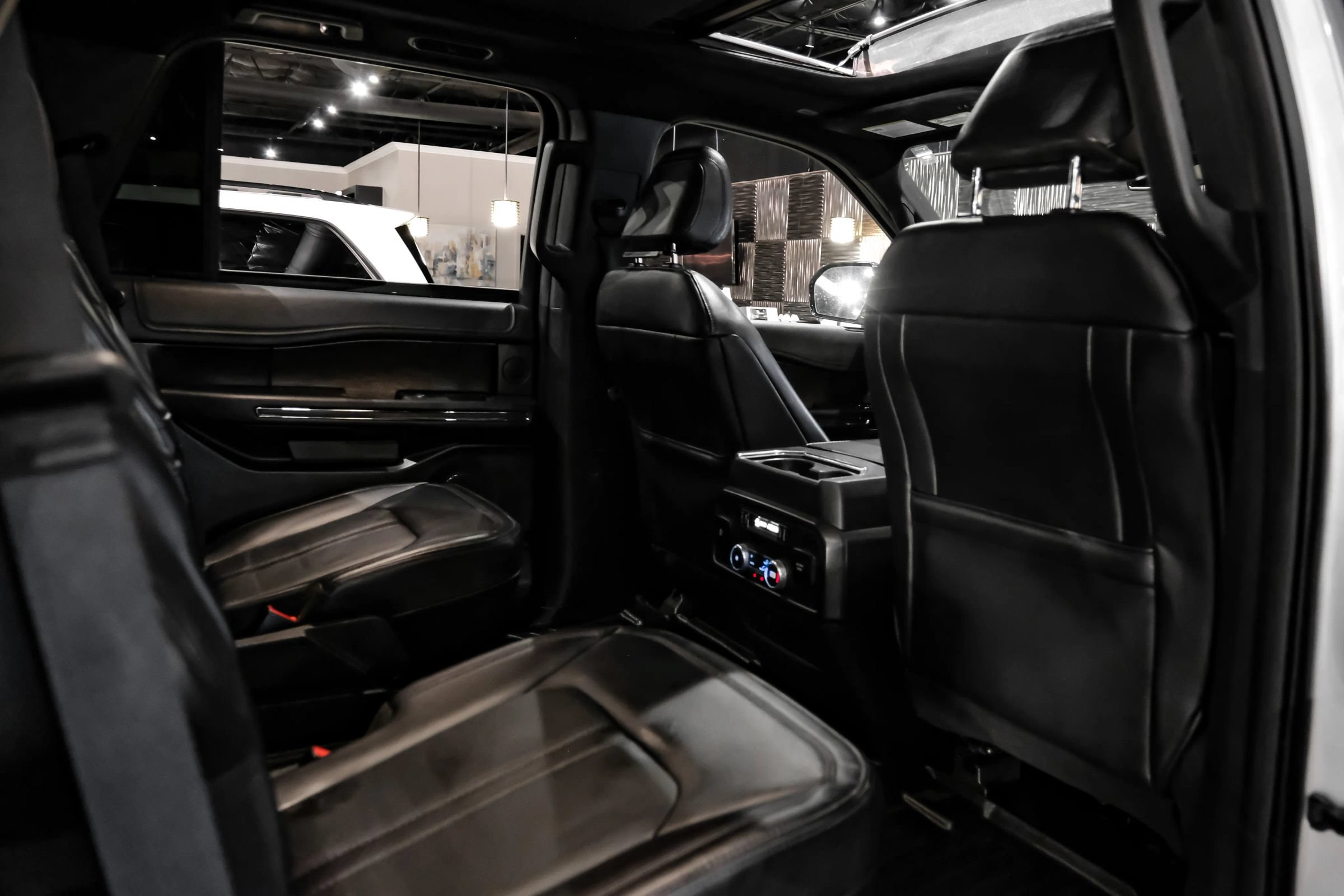 Used 2021 Ford Expedition Limited RWD image 30