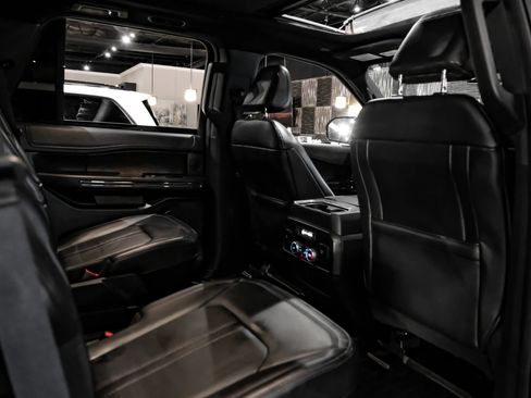 Used 2021 Ford Expedition Limited RWD image 30