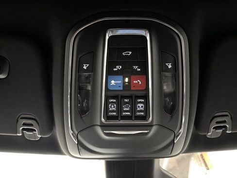 Used 2024 Jeep Wagoneer Series II image 27