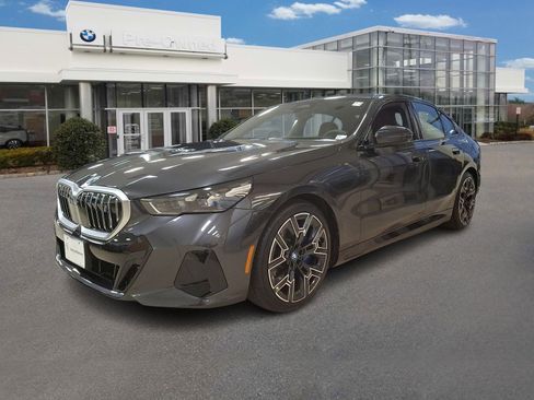 Used 2025 BMW i5 eDrive40i w/ M Sport Package image 1