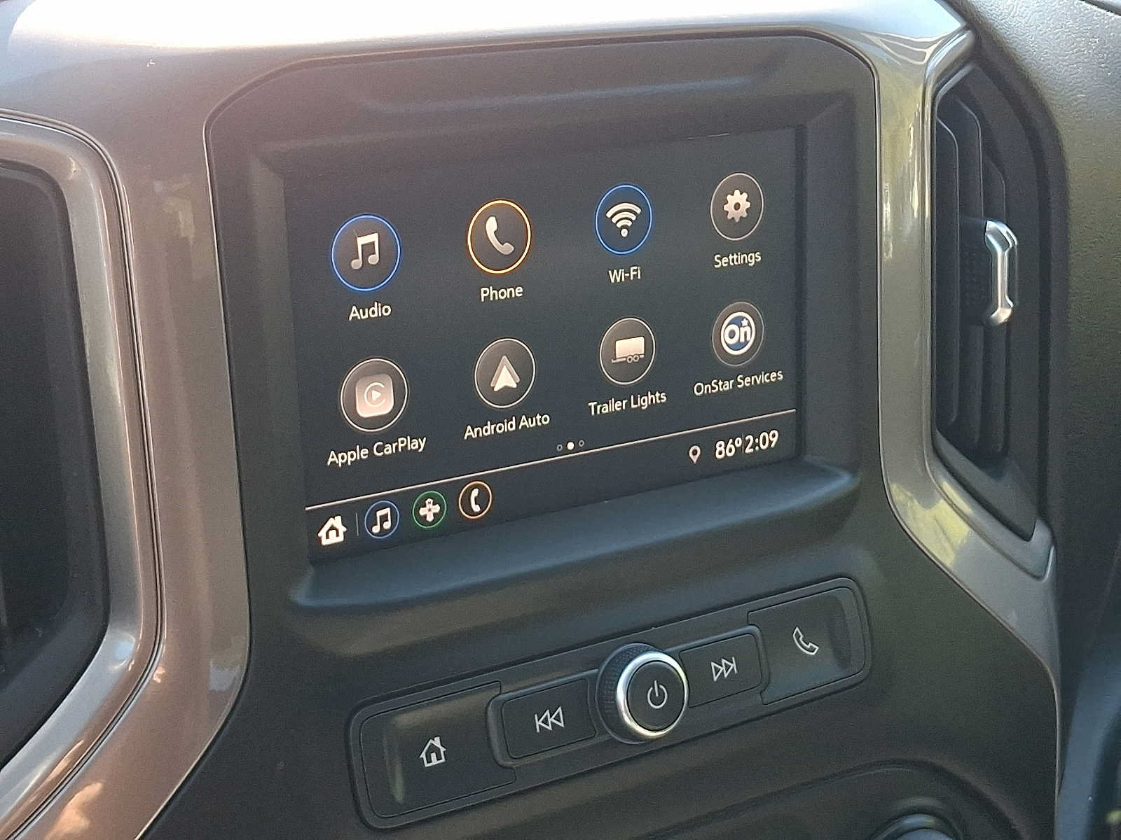 Used 2023 Chevrolet Silverado 2500 Custom w/ Custom Convenience Package AWD/4WD image 16