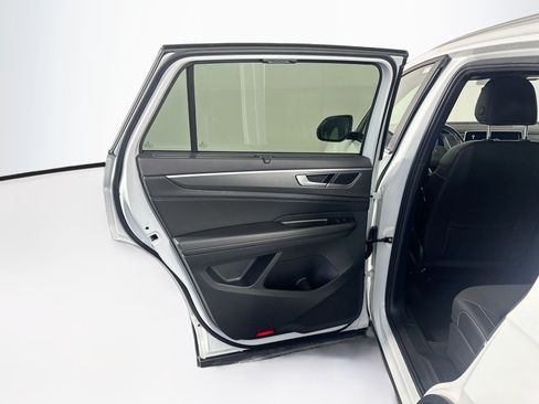 Used 2025 Volkswagen Atlas Cross Sport SE FWD image 27