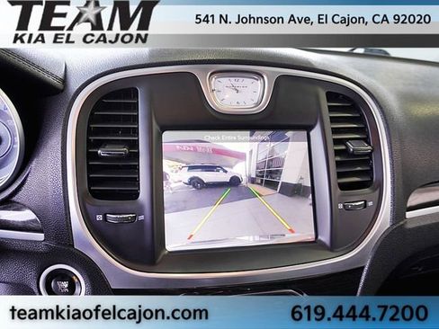 Used 2015 Chrysler 300 Limited image 24