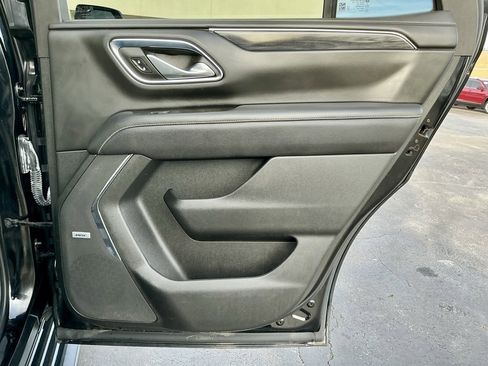 Used 2023 GMC Yukon SLT image 25