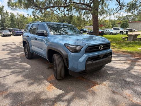 Used 2025 Toyota 4Runner SR5 RWD image 22