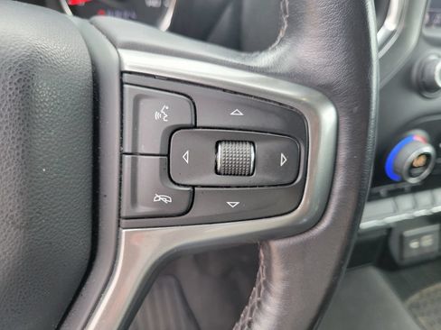 Used 2022 Chevrolet Silverado 1500 LT AWD/4WD image 16