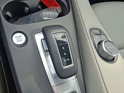 Used 2025 INFINITI QX50 Luxe image 12