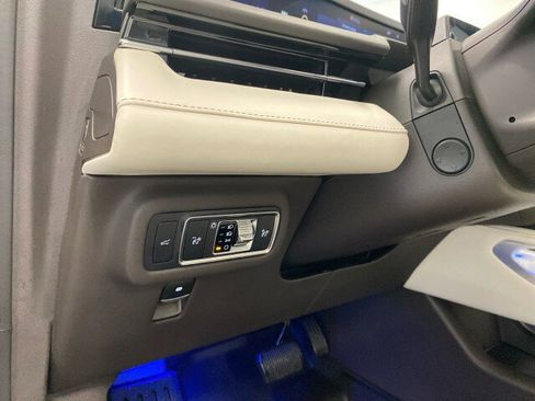 Used 2024 Lincoln Nautilus Black Label w/ Jet Appearance Package (87T) image 17