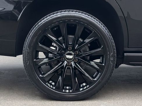 Used 2026 Cadillac Escalade Platinum Sport w/ LPO, ONYX Package image 11