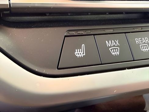 Used 2023 BMW X3 sDrive30i w/ Premium Package image 25