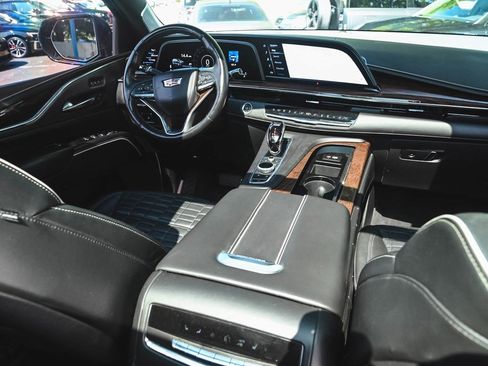 Used 2022 Cadillac Escalade Premium Luxury Platinum image 32