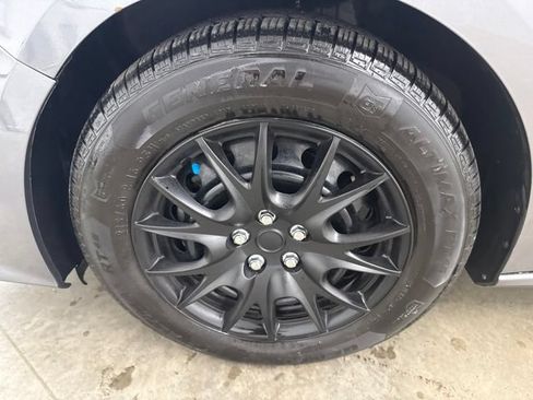 Used 2022 Nissan Altima 2.5 S FWD image 9