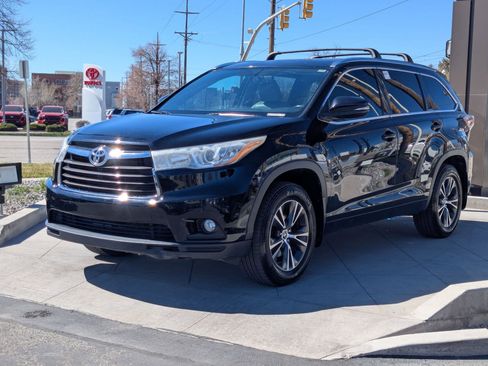 Used 2016 Toyota Highlander XLE image 9