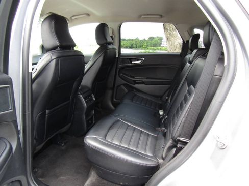 Used 2024 Ford Edge SEL AWD/4WD image 13