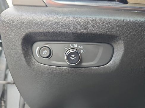 Used 2023 Chevrolet Traverse LS image 22