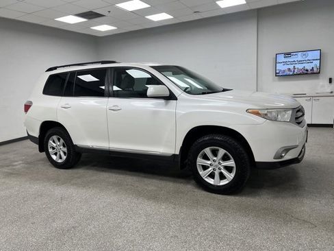 Used 2013 Toyota Highlander Plus image 14