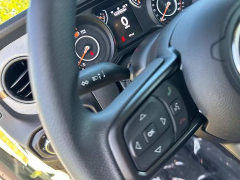 Used 2026 Jeep Wrangler Unlimited Sport AWD/4WD image 28