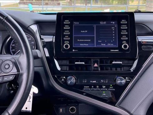 Certified 2024 Toyota Camry SE image 7