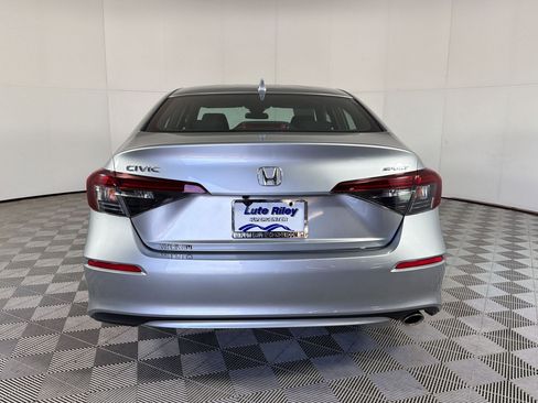 Used 2025 Honda Civic Sport image 10