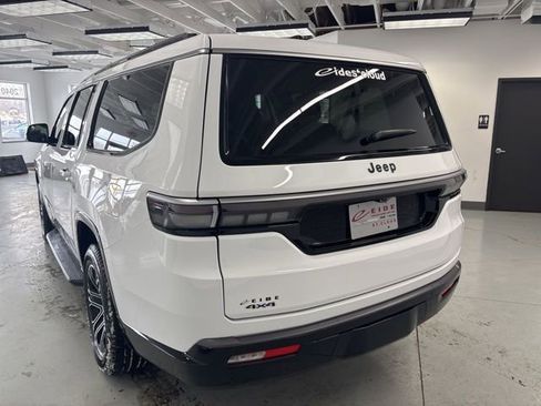 New 2026 Jeep Grand Wagoneer L 4WD w/ Premium Group I image 5