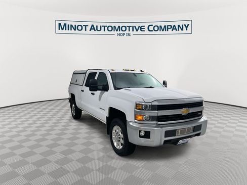 Used 2015 Chevrolet Silverado 2500 LT w/ Z71 Package, Off-Road image 2